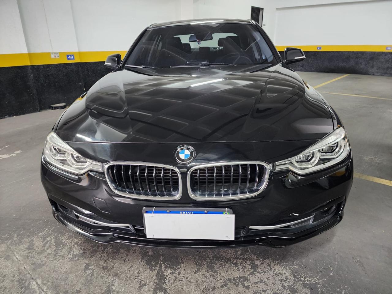 BMW 320I 2.0 Active - 2017