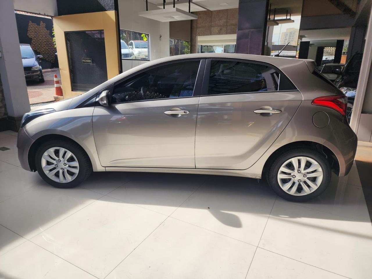 Hyundai HB20 confort 1.6 aut