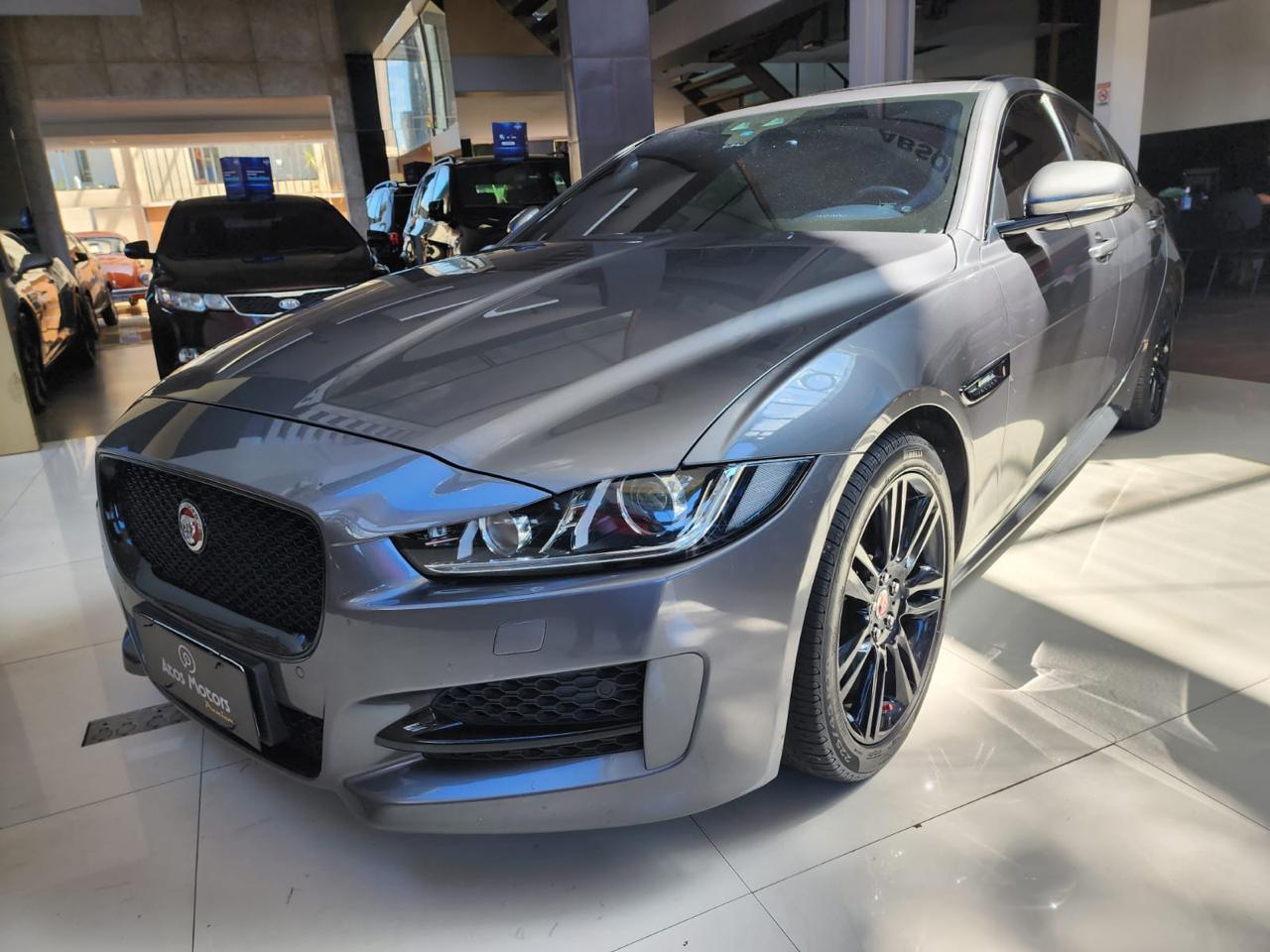 JAGUAR XE
