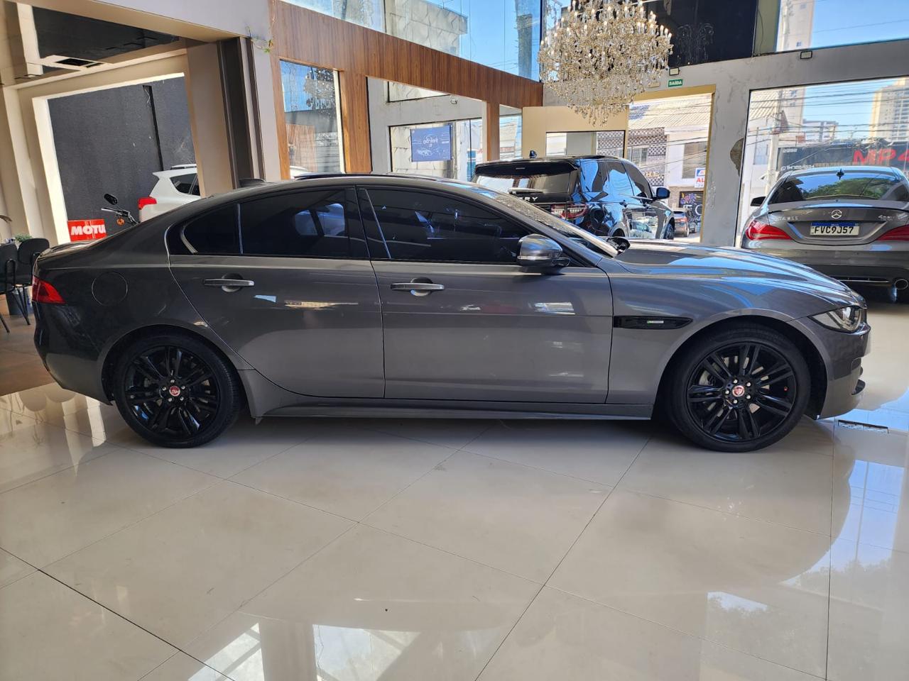 JAGUAR XE