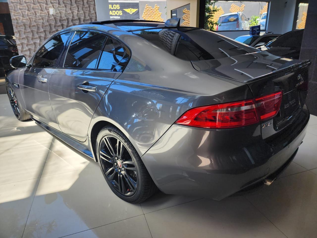 JAGUAR XE