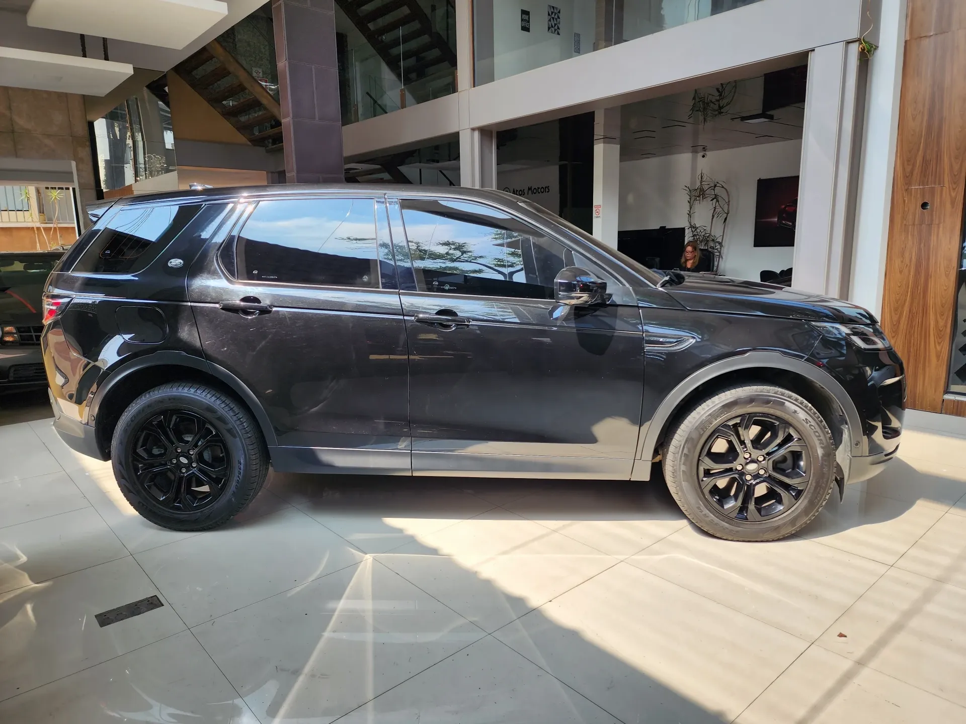 LAND ROVER DISCOVERY SPORT