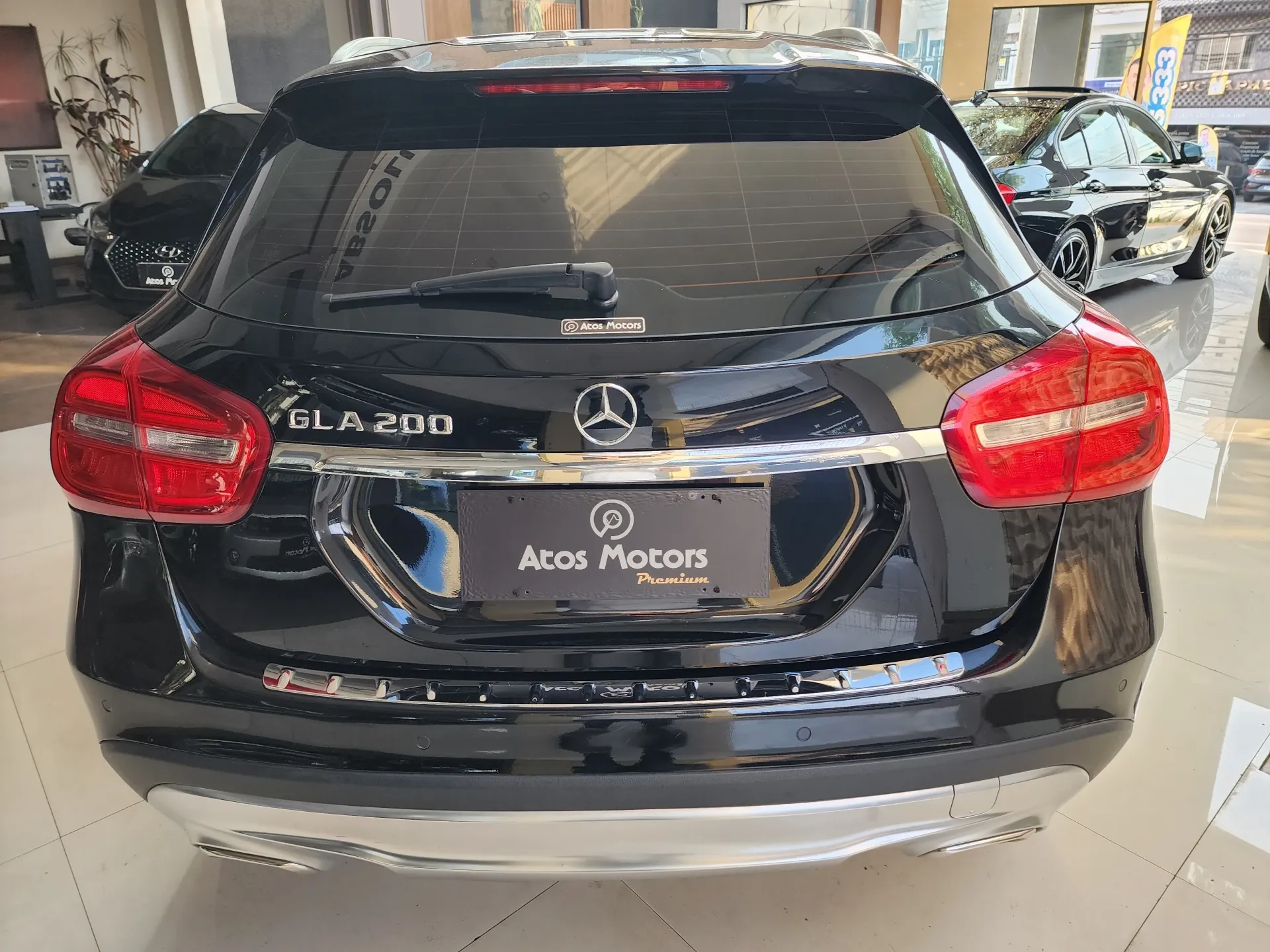 MERCEDES-BENZ GLA 200