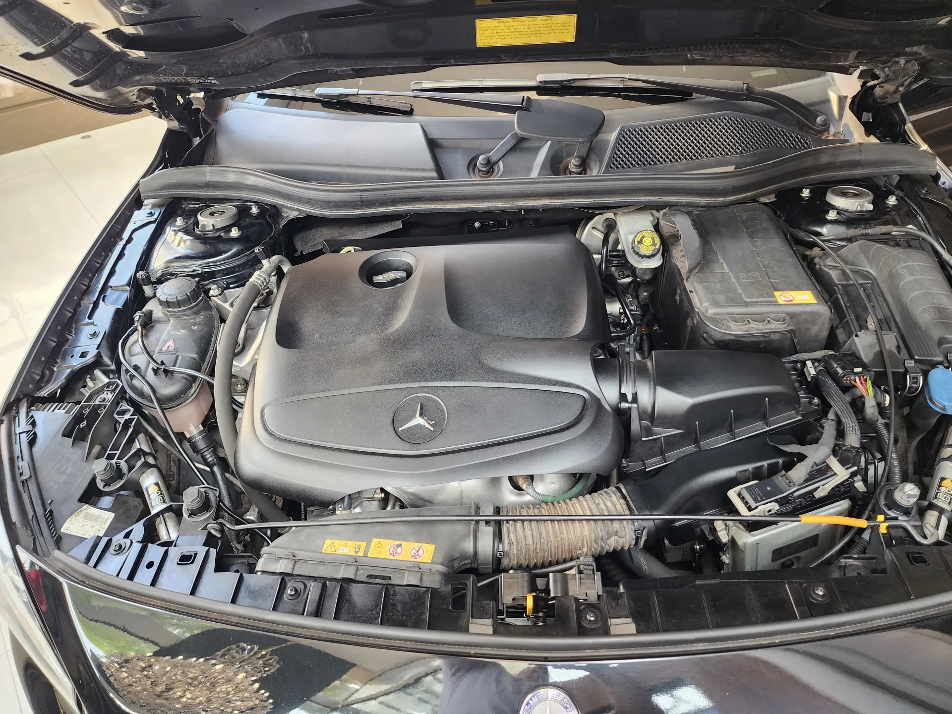 MERCEDES-BENZ GLA 200
