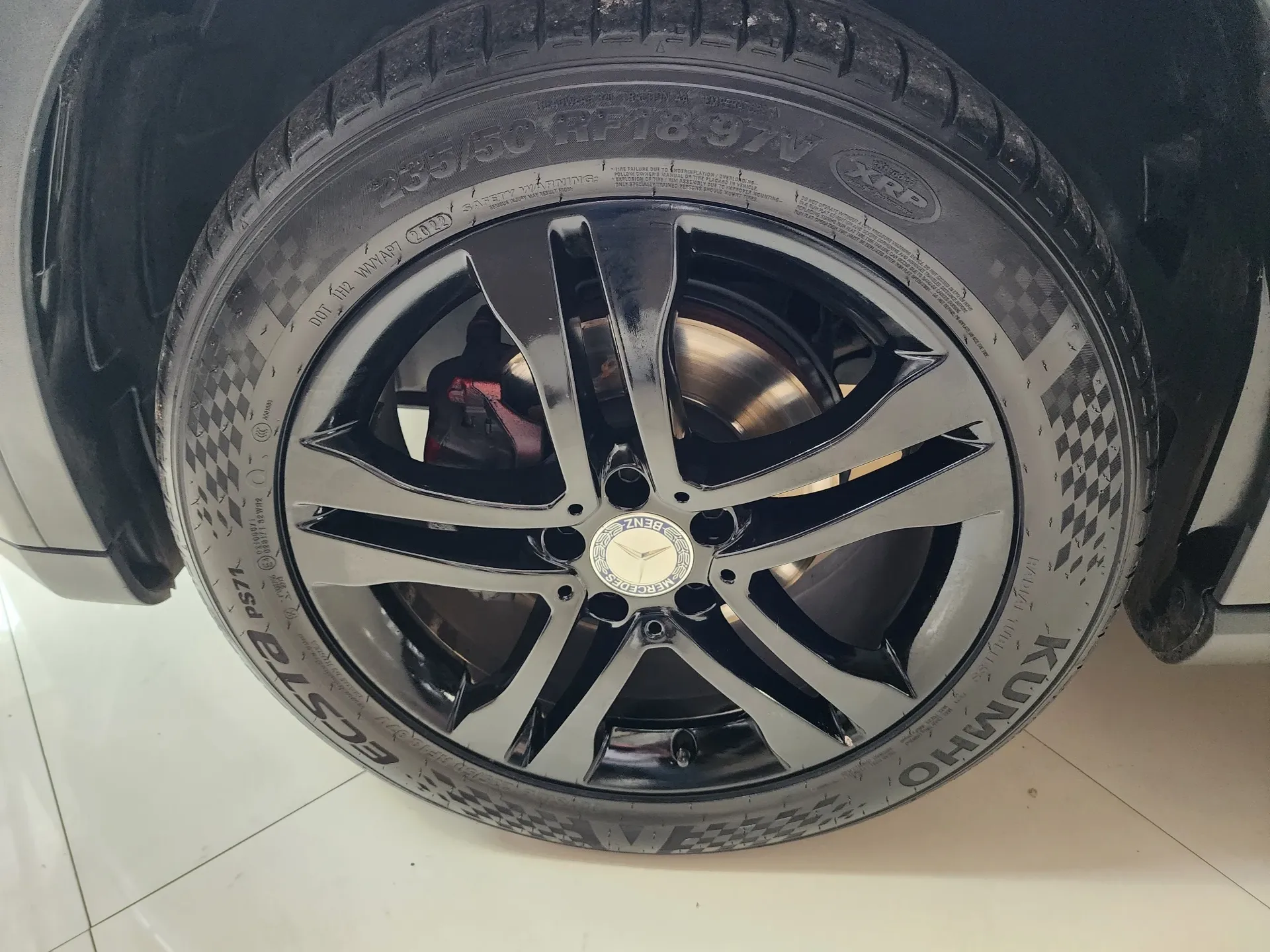 MERCEDES-BENZ GLA 200