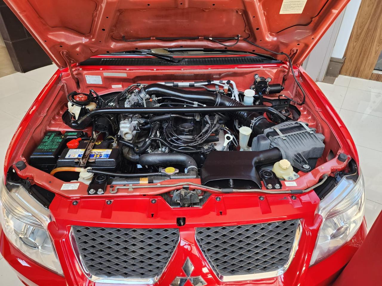 Mitsubishi Pajero Tr4