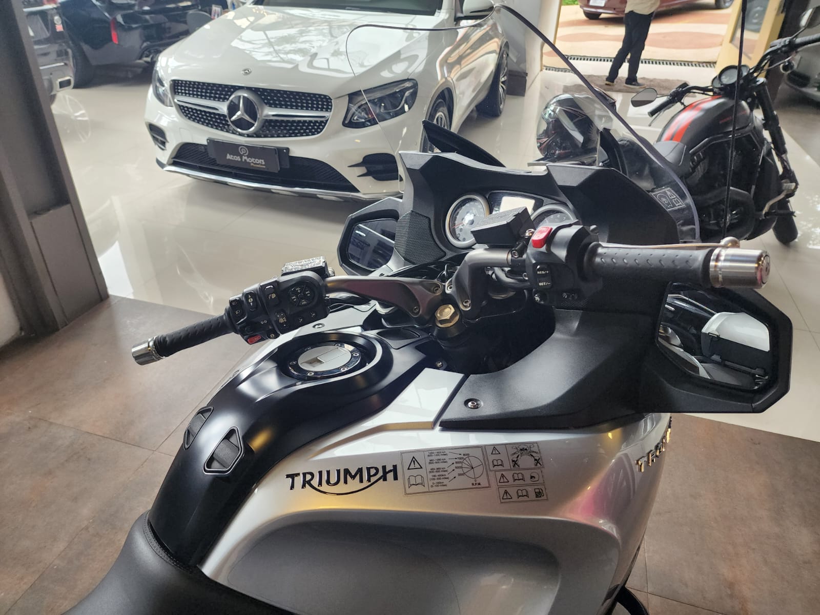 Triumph Trophy SE 1200