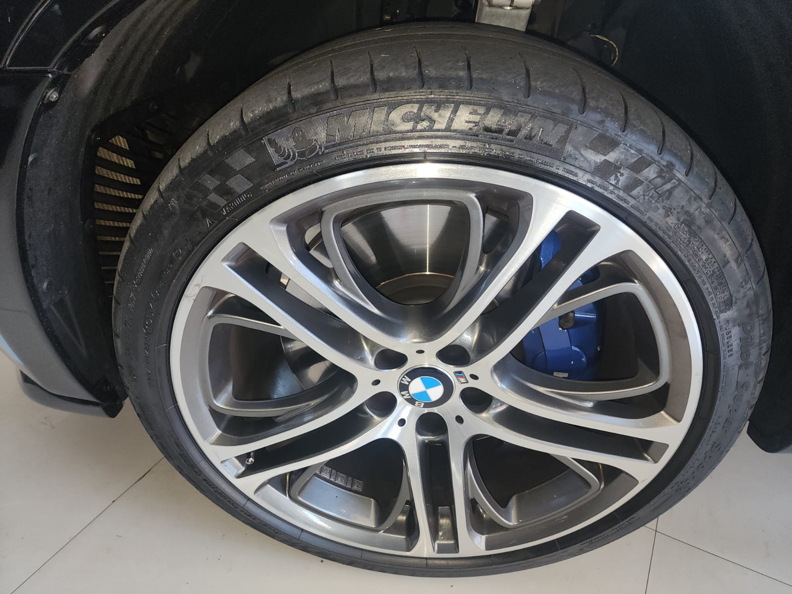 BMW X6 M design edition